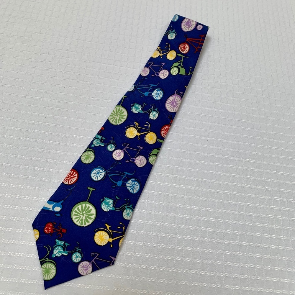 Nicole Miller tie.  2002